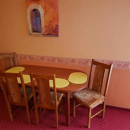 Kastelykert Apartmán Gyula