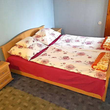Kastelykert Apartmán *